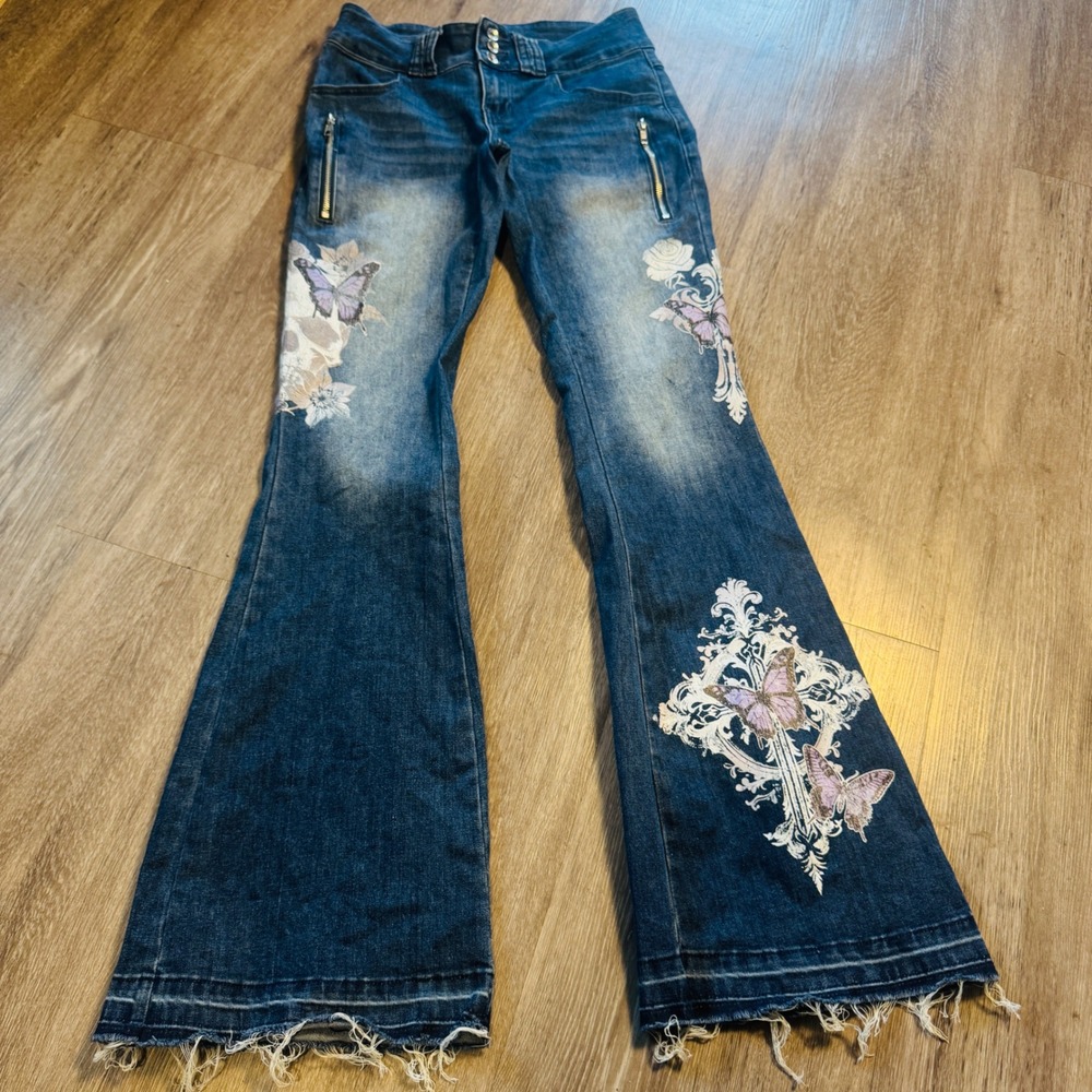 Hot Topic Social Collision Butterfly Skull Graphic Flare Jeans Frayed Hem Size 7
